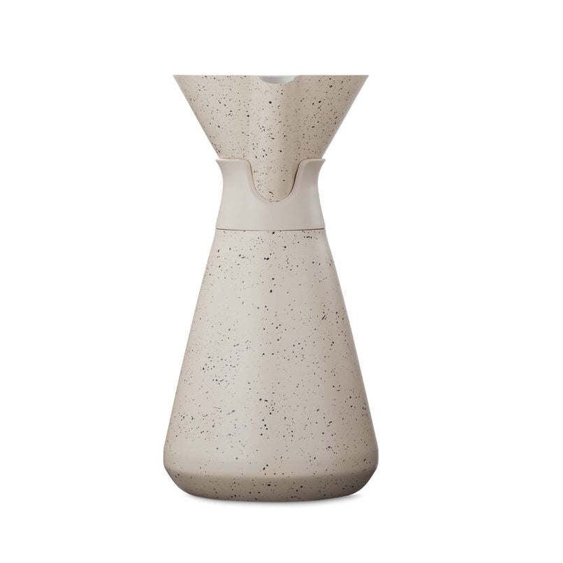 new-standard-carafe-r7 WebPDP-33oz_New_Standard_Carafe_Desert_Tan_Speckle_Studio__CAR1SVOS224_270.jpg