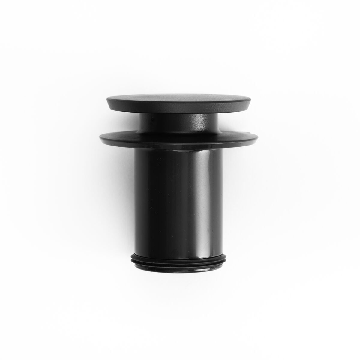 new-standard-carafe-r7 WebPDP-PolishedStainlessCarafe_33oz_SS_StudioX207182024_Lid__CAR1SVOS005.jpg